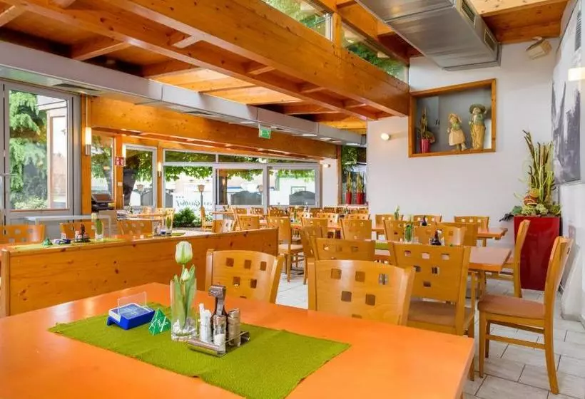 فندق Frühstückspension Meyer, Familie Orthacker