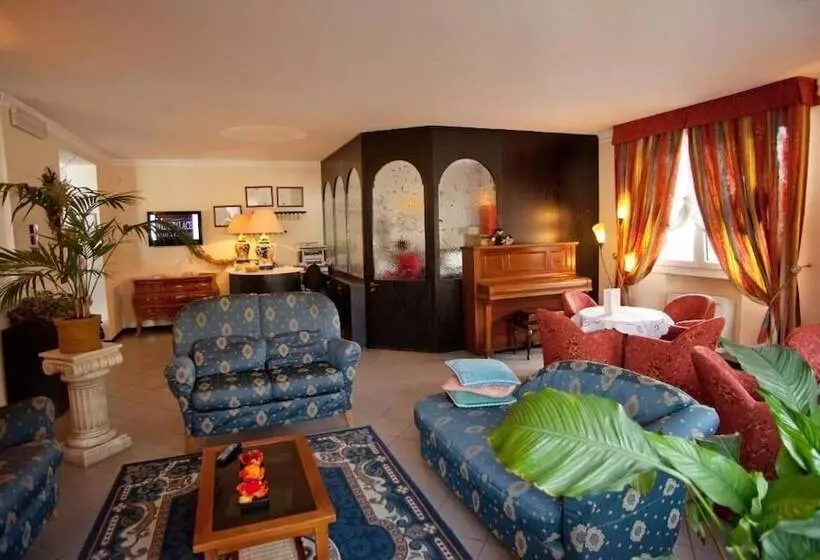 호텔 Mini Palace  Country House