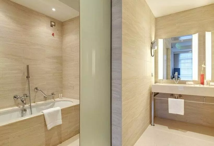 هتل Precise House Mantegna Roma