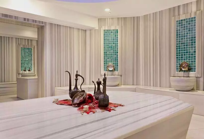 호텔 Ramada Plaza By Wyndham Mardin