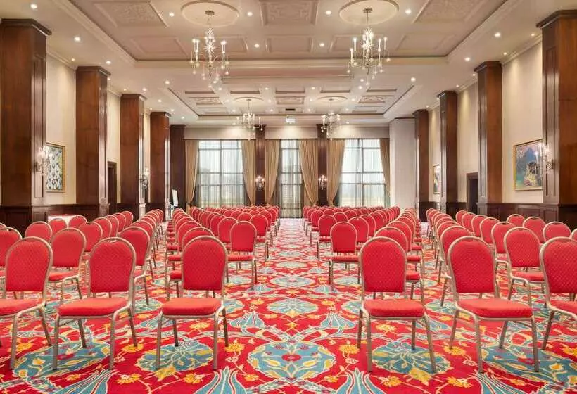 호텔 Ramada Plaza By Wyndham Mardin