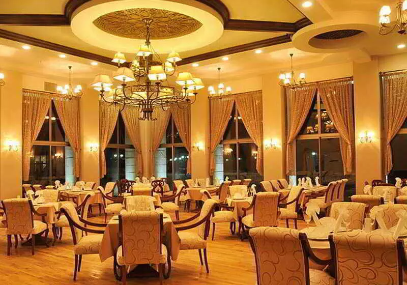 호텔 Ramada Plaza By Wyndham Mardin