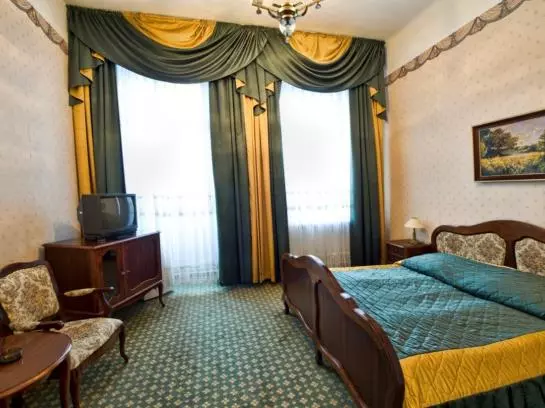 בית מלון כפרי Savoy