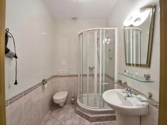 בית מלון כפרי Savoy