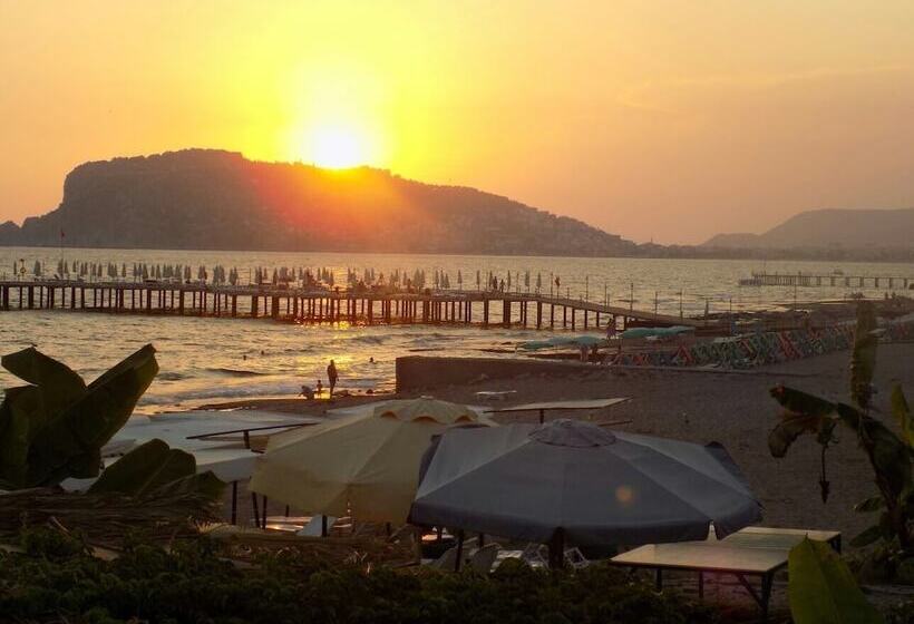 Отель Semt Luna Beach