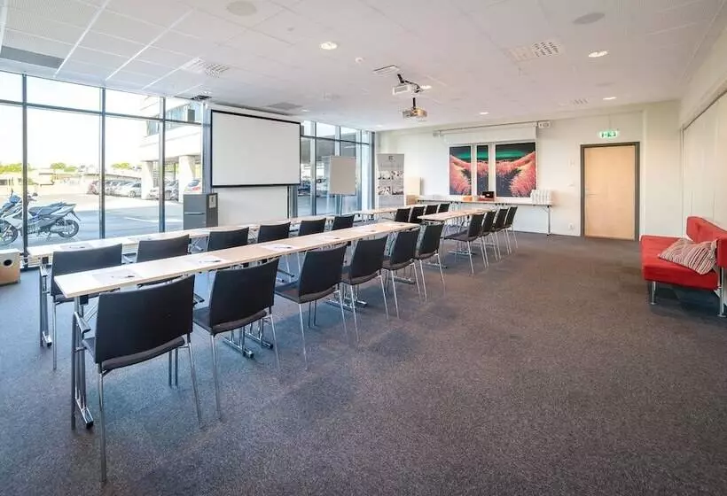 Отель St Svithun