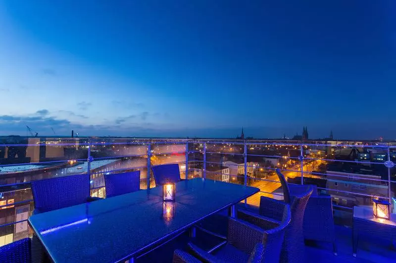 Отель Vier Jahreszeiten Lubeck