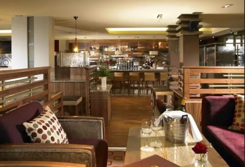 Westport Plaza Hotel, Spa & Leisure