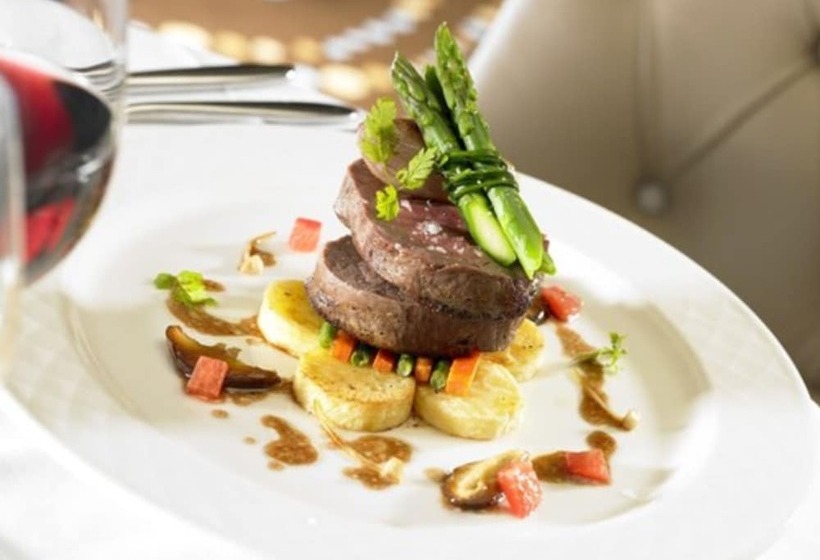 Westport Plaza Hotel, Spa & Leisure