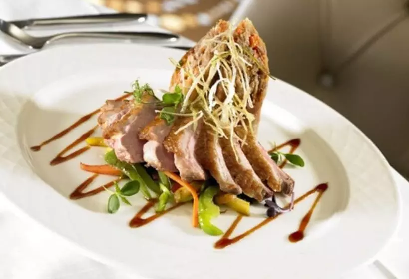 Westport Plaza Hotel, Spa & Leisure