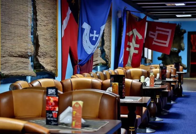 בית מלון כפרי Zamek Ryn