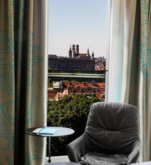 Motel One Munich Deutsches Museum