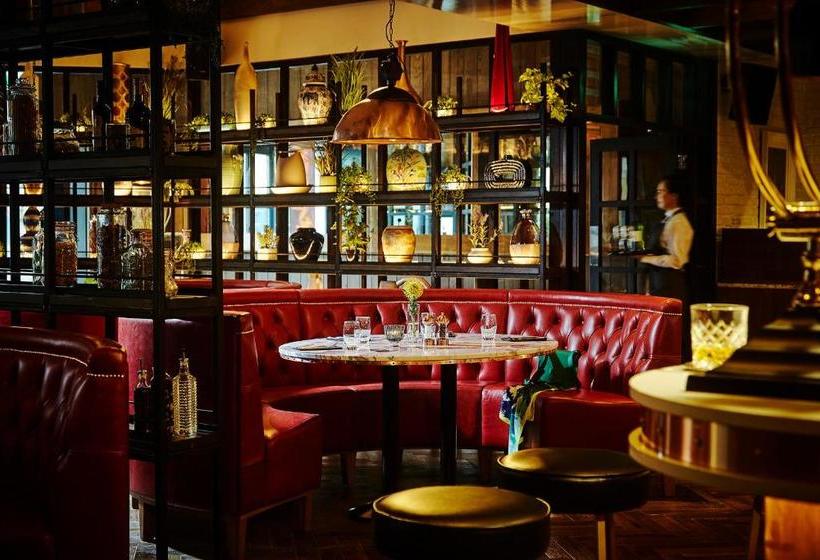 Westport Plaza Hotel, Spa & Leisure