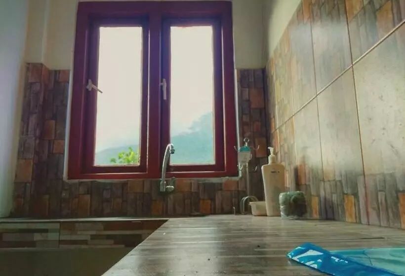 Retkeilymaja Wisma Aira