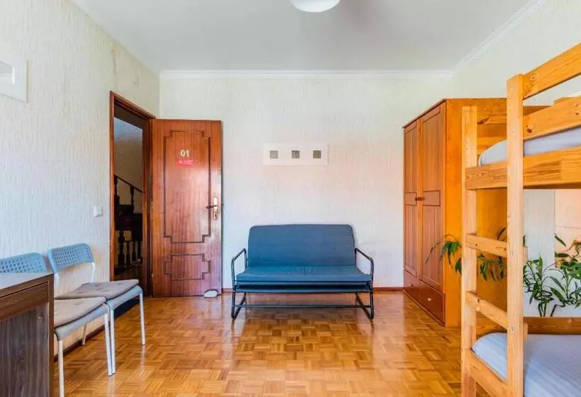 Aamiaismajoitus (B&B) Casa Dos Azulejos