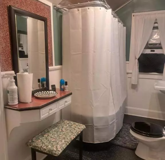 تختخواب و صبحانه Harriott House: The Winter Room