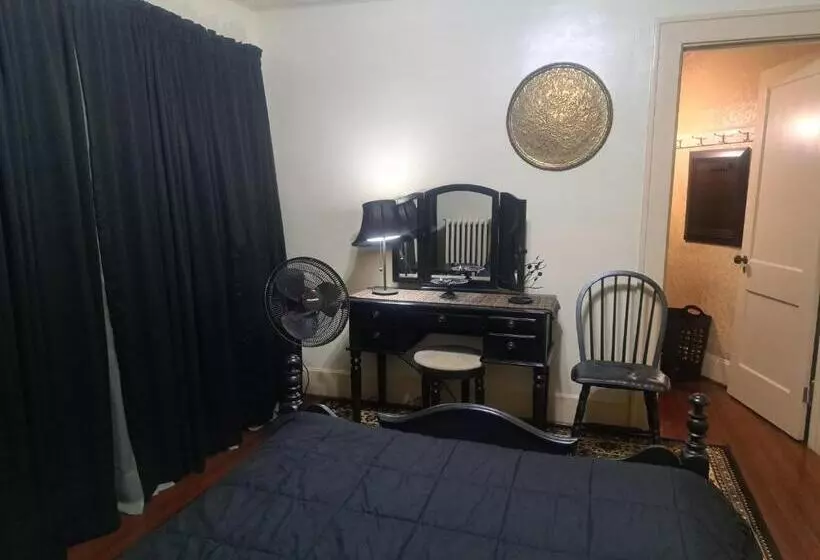 تختخواب و صبحانه Harriott House: The Winter Room