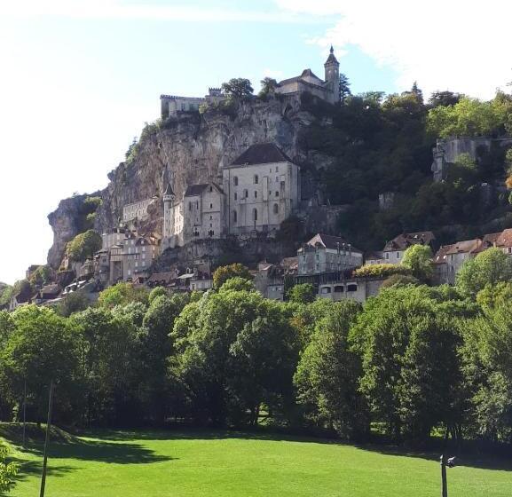 مبيت وإفطار La P Tite Place