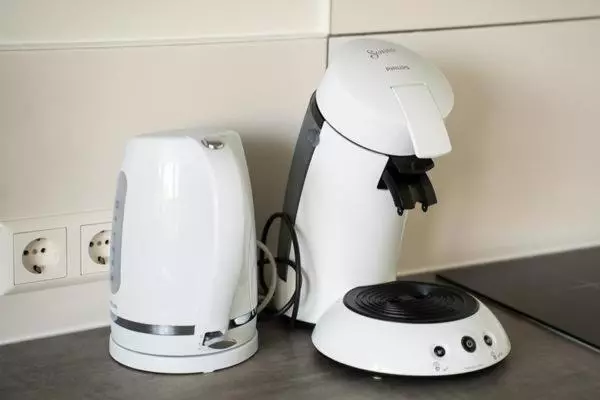 Aamiaismajoitus (B&B) Luxe Prive Kamer   Studio In Villa Aan Zee, Dishoek, Vernieuwd