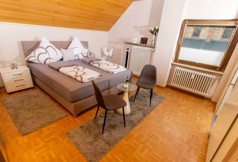 Aamiaismajoitus (B&B) Moselhaus