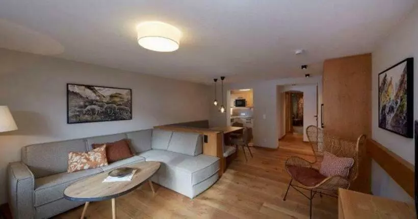 ペンション Alpenjuwel Rohnenspitze