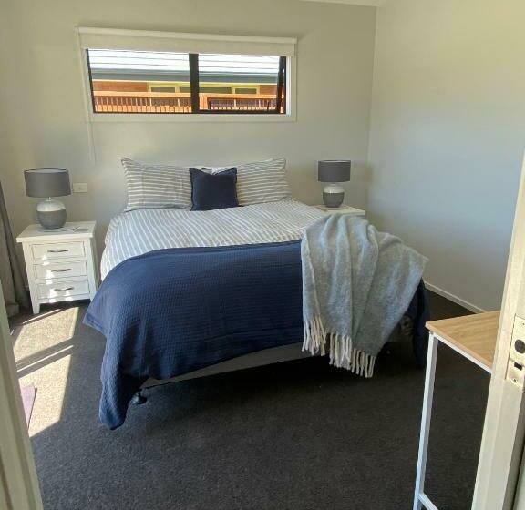 Pensão Central Retreat And Self Contained With Free Wifi