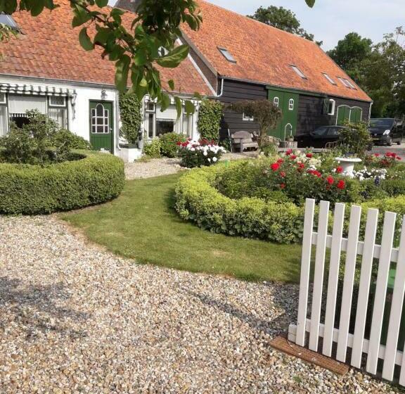 膳宿费 De Notenboom