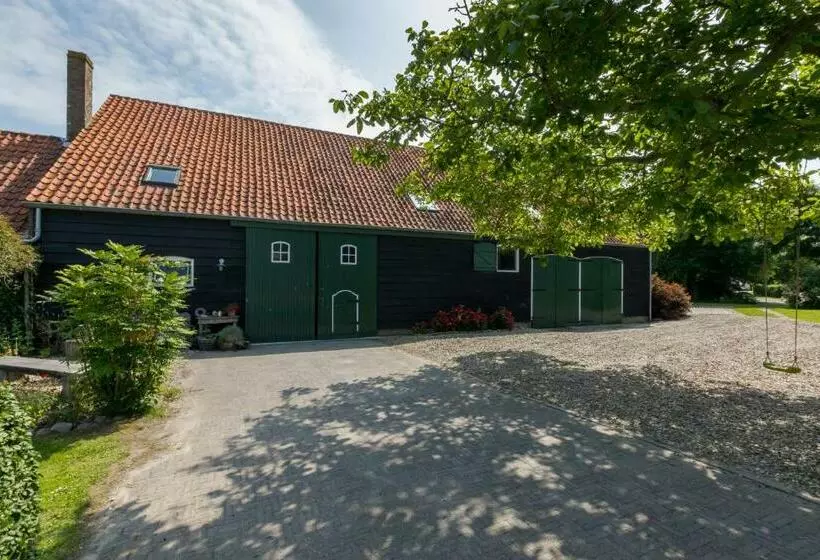 Majatalo De Notenboom