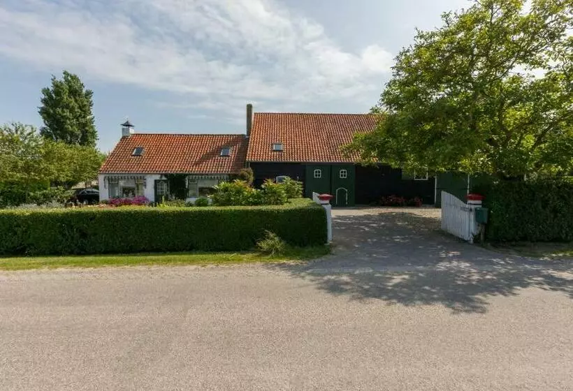 Majatalo De Notenboom