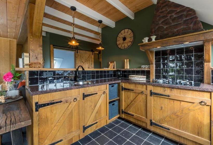 膳宿费 De Notenboom