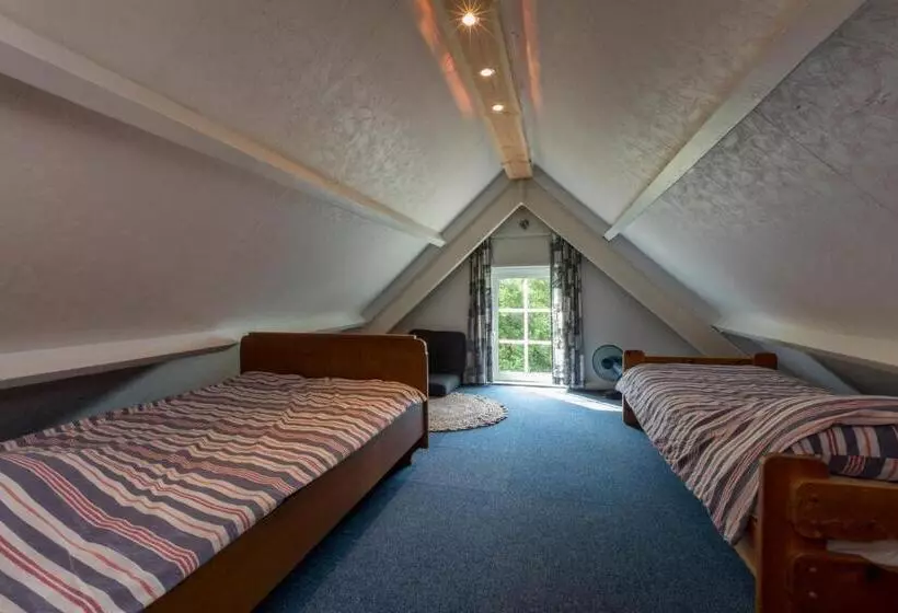 Majatalo De Notenboom