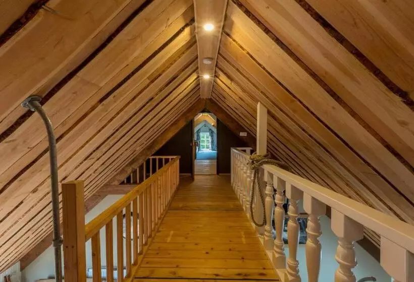 Majatalo De Notenboom