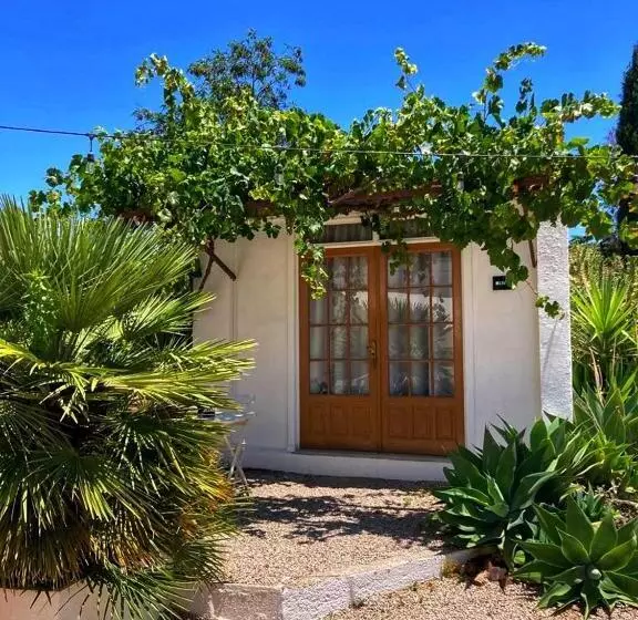 تختخواب و صبحانه Finca Serrato