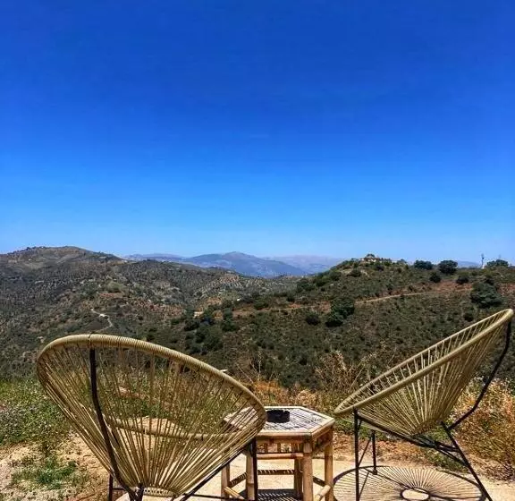 تختخواب و صبحانه Finca Serrato