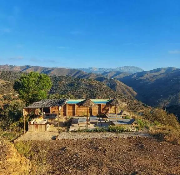 تختخواب و صبحانه Finca Serrato