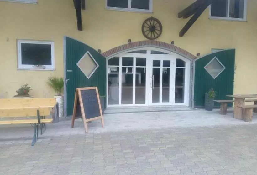 Aamiaismajoitus (B&B) Gästehaus Kling