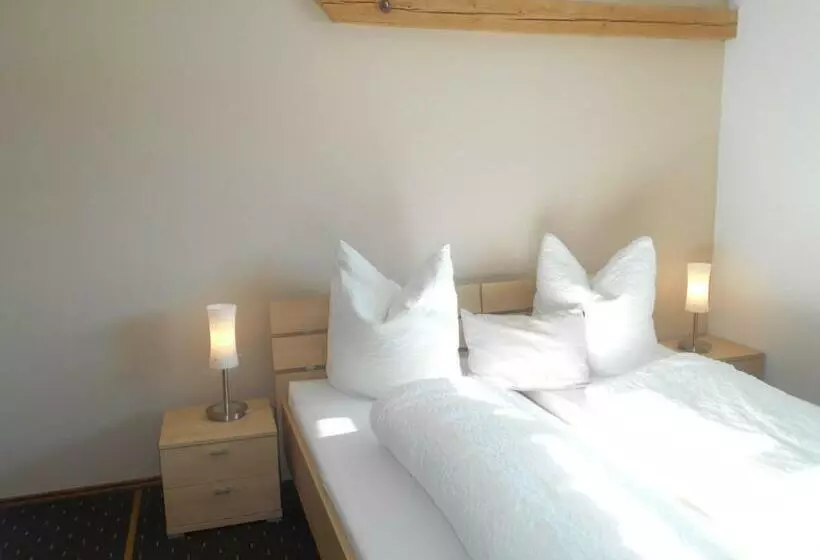 Aamiaismajoitus (B&B) Gästehaus Kling