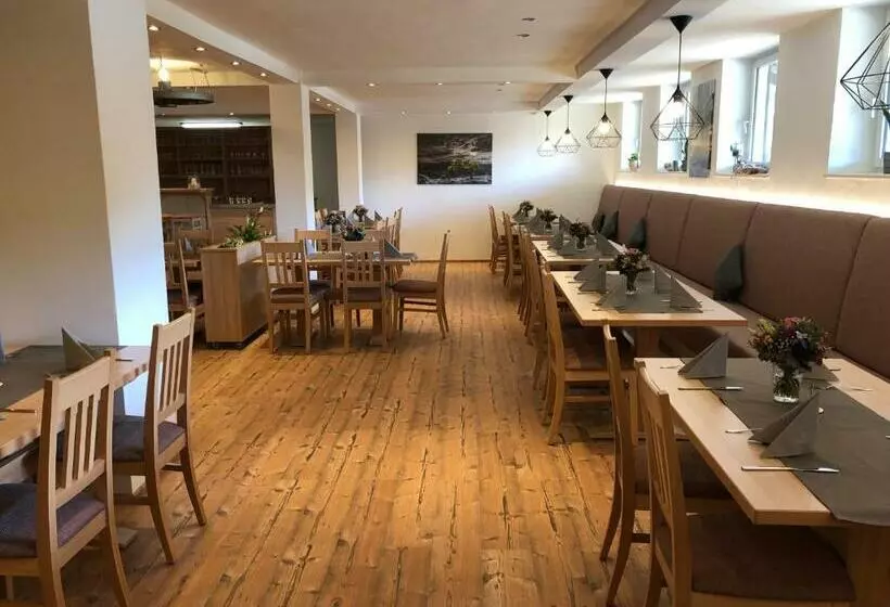 Aamiaismajoitus (B&B) Gästehaus Kling