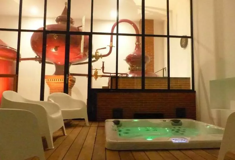 Aamiaismajoitus (B&B) L Alambic De L Estuaire