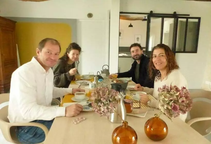 Aamiaismajoitus (B&B) L Alambic De L Estuaire