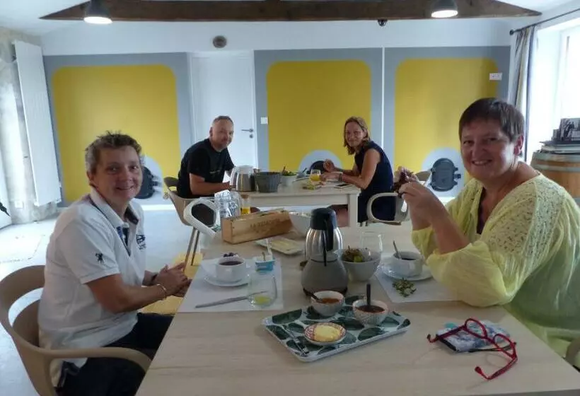 Aamiaismajoitus (B&B) L Alambic De L Estuaire