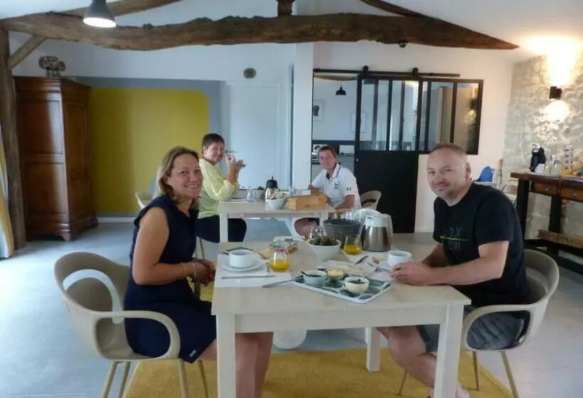 Aamiaismajoitus (B&B) L Alambic De L Estuaire