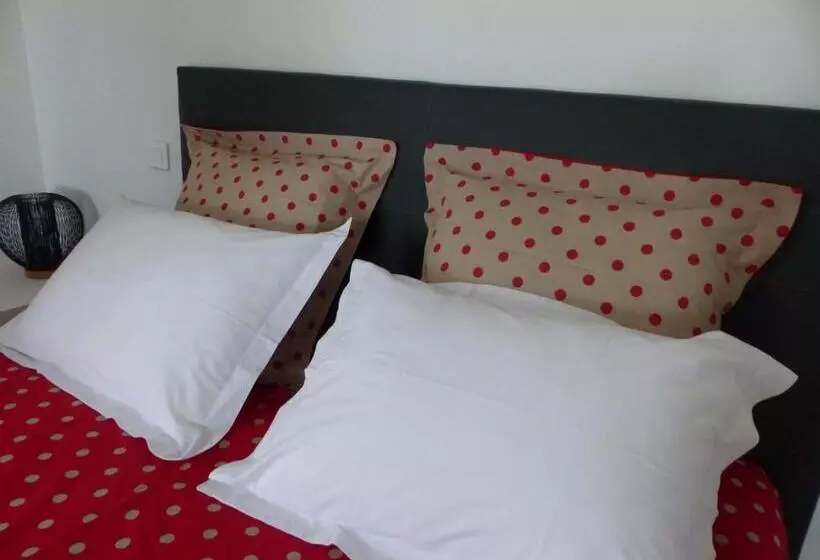 Aamiaismajoitus (B&B) L Alambic De L Estuaire