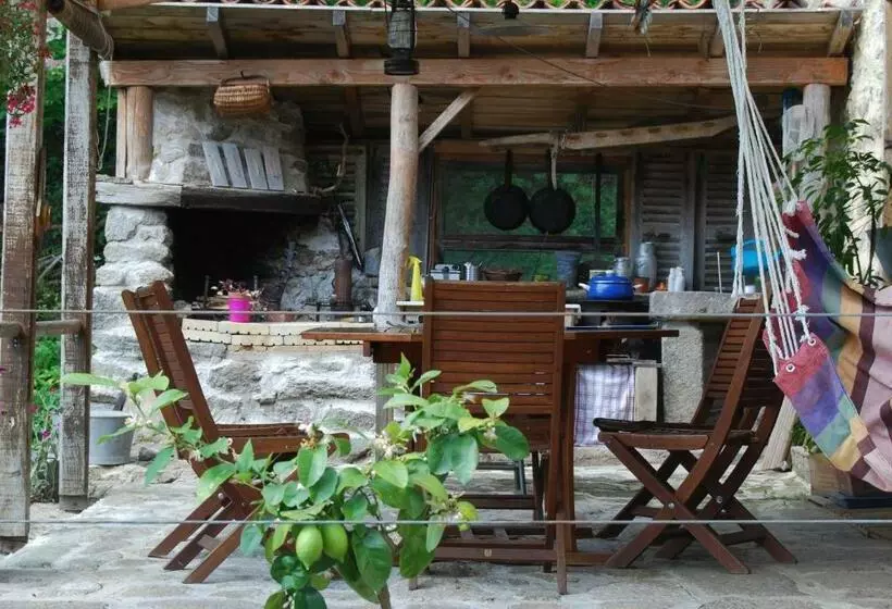 ベッドアンドブレックファースト La Freiressa