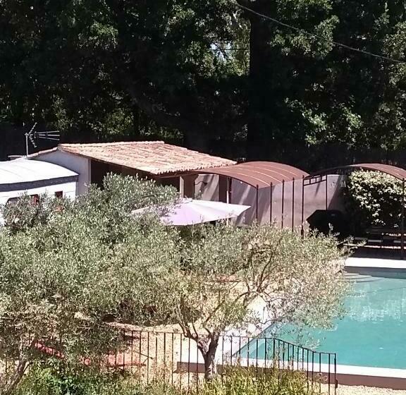 Bed and Breakfast Mas De Camejean