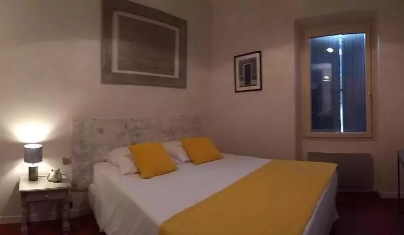 Aamiaismajoitus (B&B) Mas De Camejean