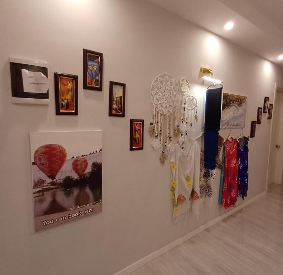 تختخواب و صبحانه The Cotton House