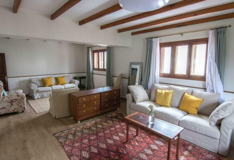 تختخواب و صبحانه Villa María