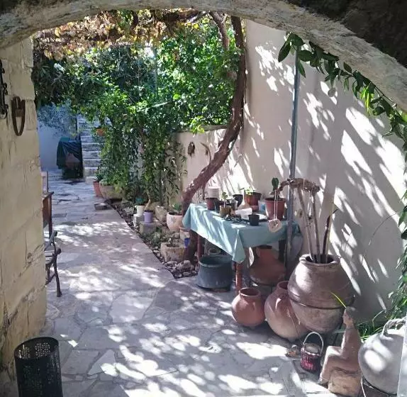 Majatalo Avli The Courtyard