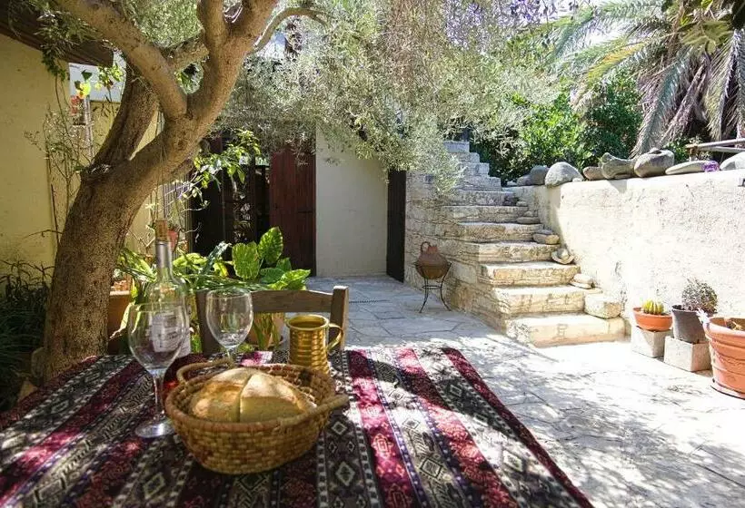 Majatalo Avli The Courtyard